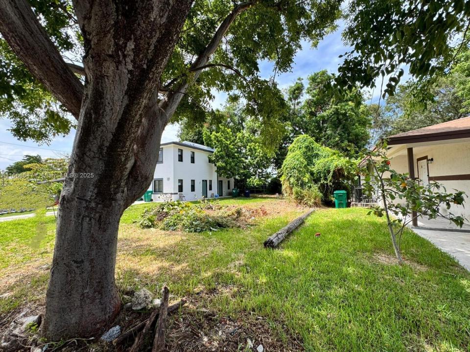 1841 NW 70th St, Miami, 佛罗里达州 33147, 美国