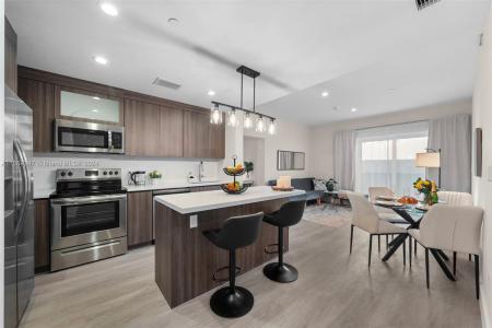 1938 Jackson St 306, Hollywood, Florida 33020, USA