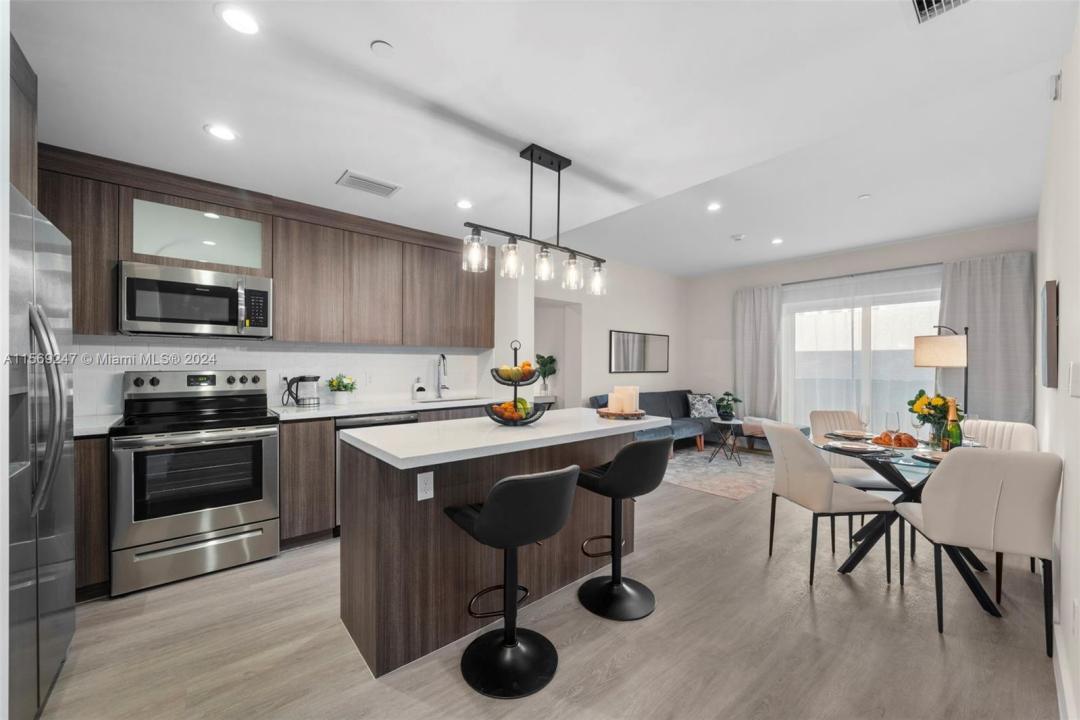 1938 Jackson St 306, Hollywood, Florida 33020