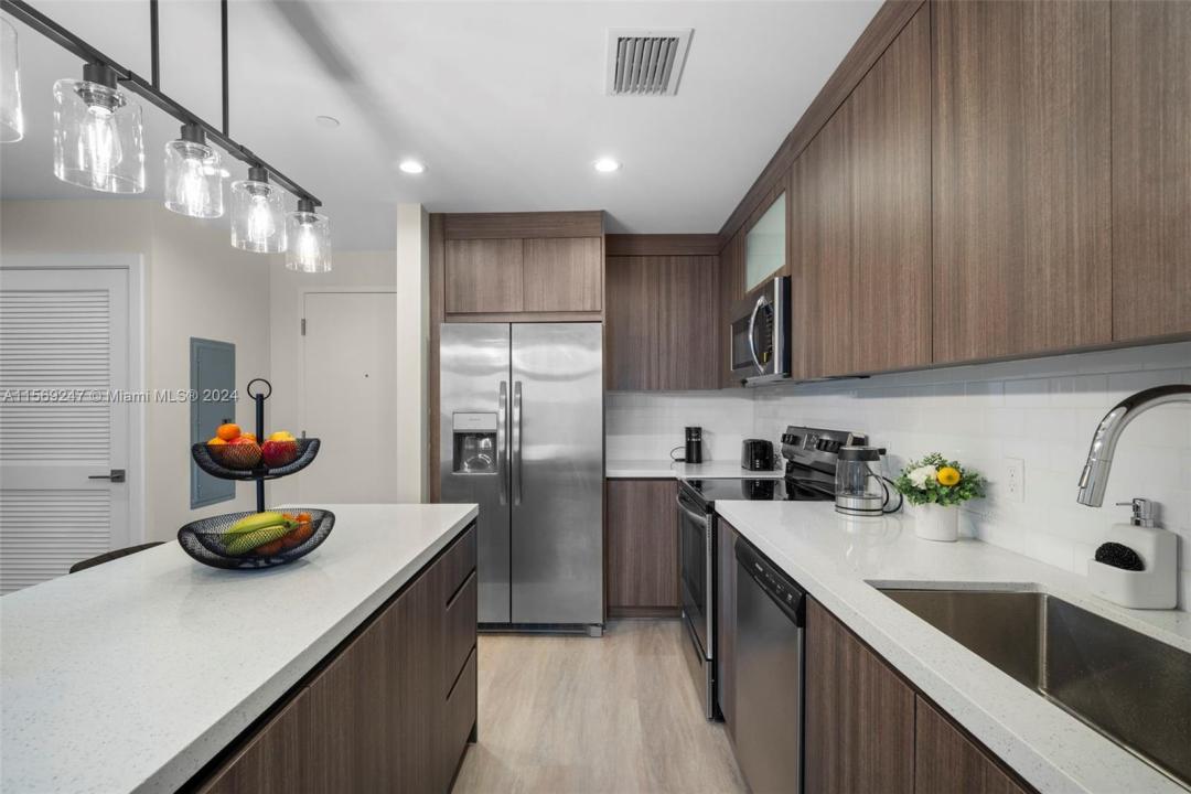 1938 Jackson St 306, Hollywood, Florida 33020