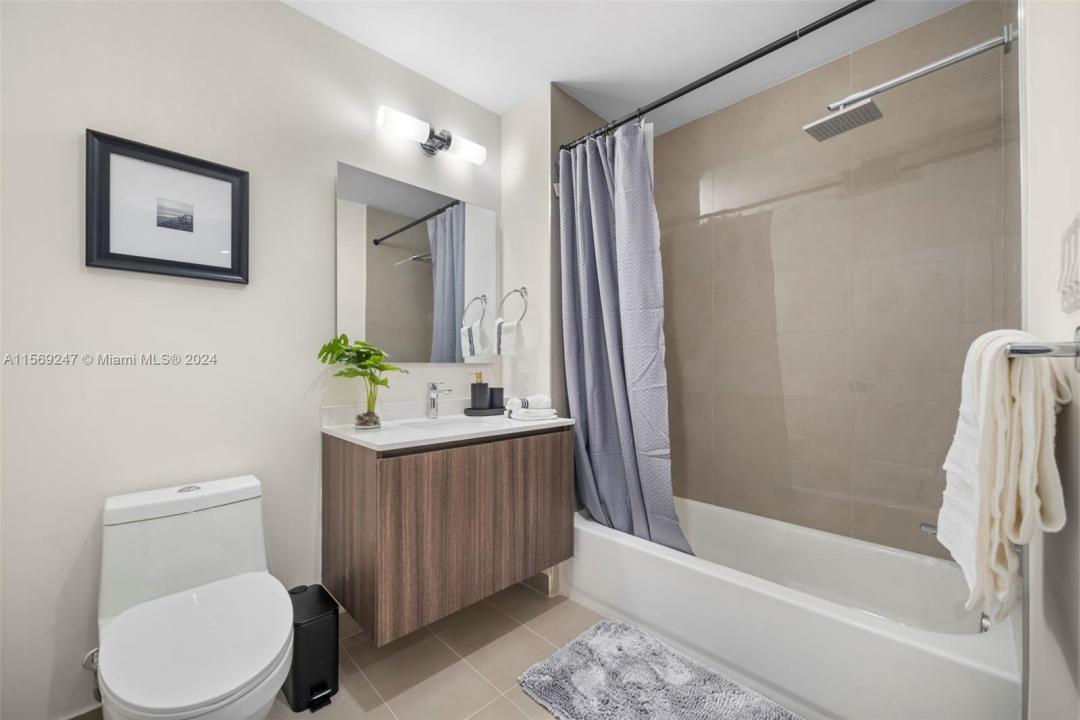 1938 Jackson St 306, Hollywood, Florida 33020