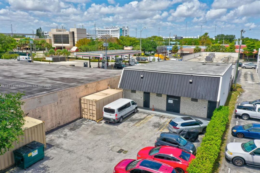 67 NW 166th St, Miami, פלורידה 33169, ארצות הברית של אמריקה