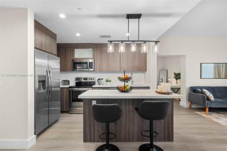 1938 Jackson St 306, Hollywood, Florida 33020, USA