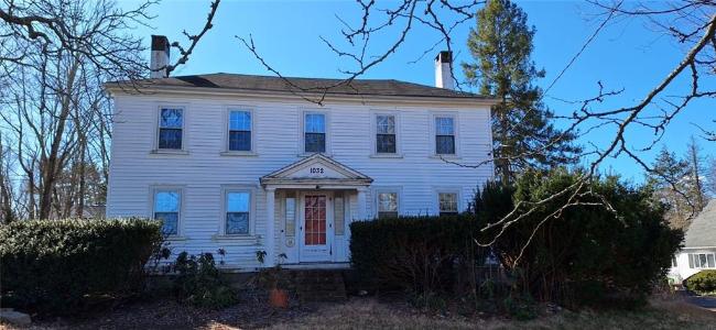 1032 Pleasant Street, Bridgewater, Massachusetts 02324, USA