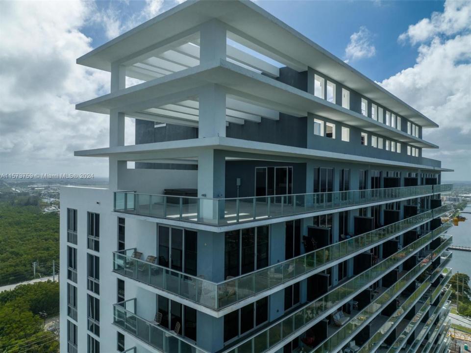 16385 Biscayne Blvd PH4, North Miami Beach, Flórida 33160, Estados Unidos