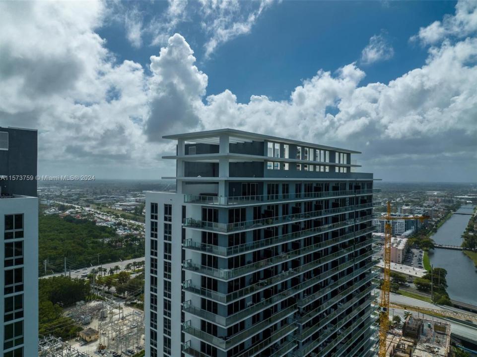 16385 Biscayne Blvd PH4, North Miami Beach, Flórida 33160, Estados Unidos