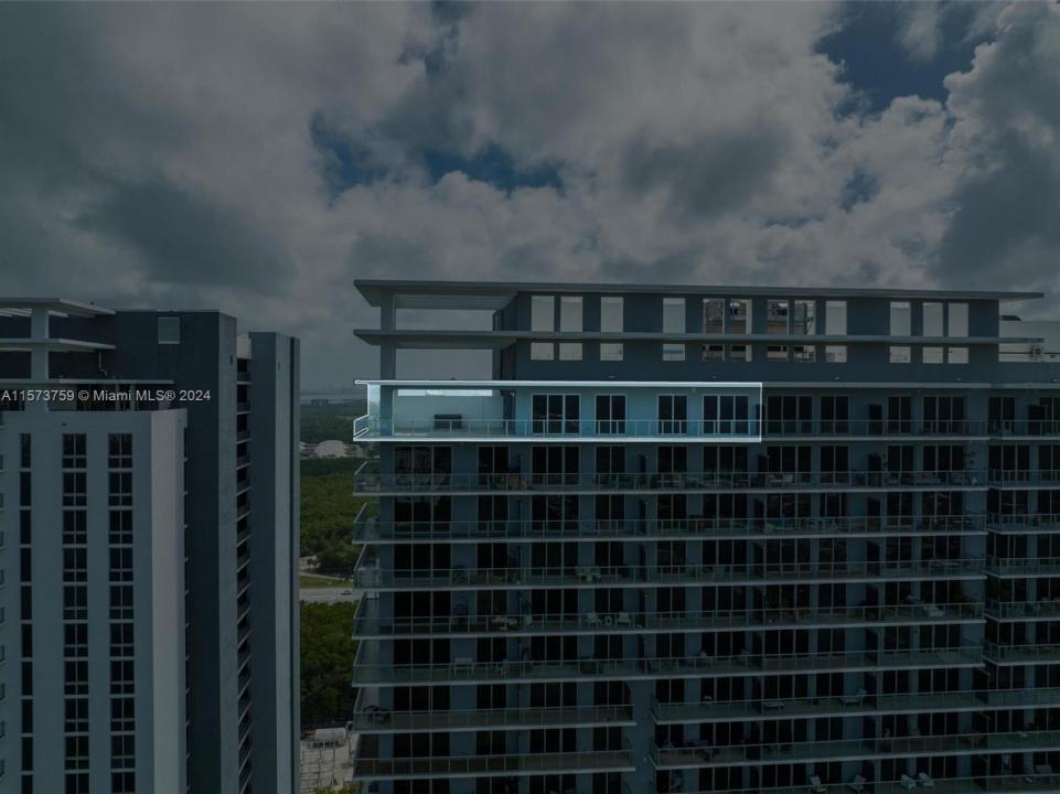 16385 Biscayne Blvd PH4, North Miami Beach, Flórida 33160, Estados Unidos