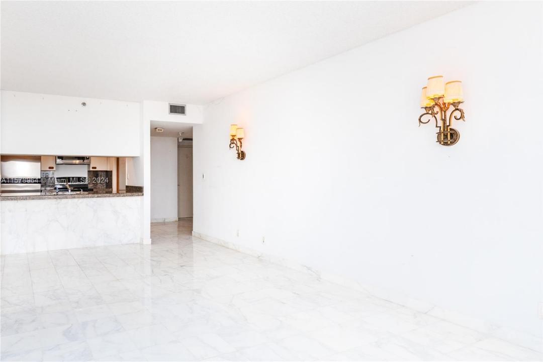 1581 Brickell Ave 1107, Miami, 佛羅里達州 33129, 美國