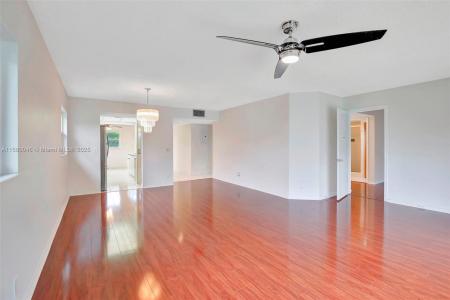 1200 SW 125th Ave 415L, Pembroke Pines, Florida 33027, USA