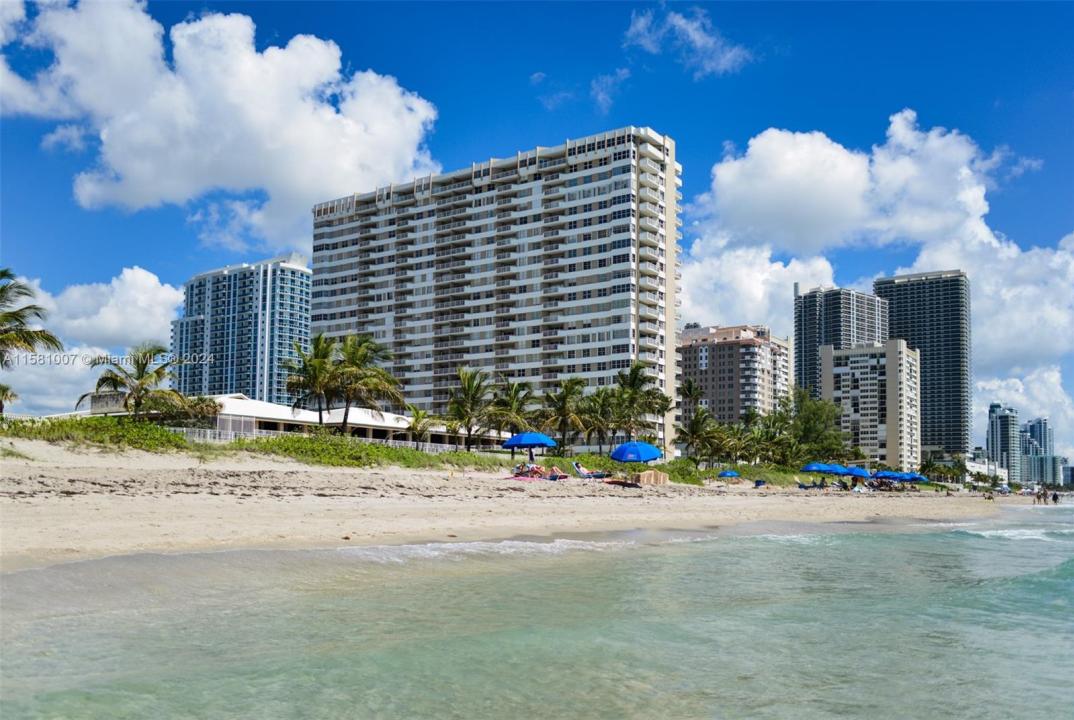 1950 S Ocean Dr 21G, Hallandale Beach, Florida 33009, USA