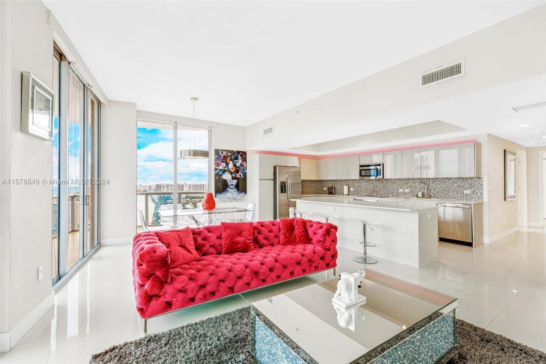 2600 E Hallandale Beach Blvd T3301, Hallandale Beach, フロリダ 33009, アメリカ合衆国