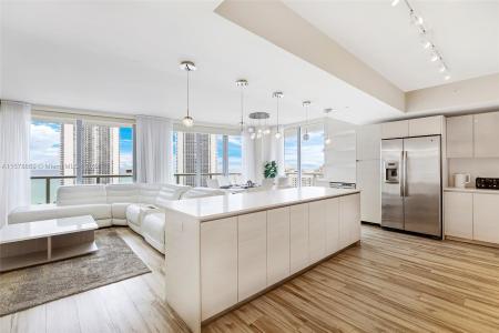 2600 E Hallandale Beach Blvd T2401, Hallandale Beach, Florida 33009, USA