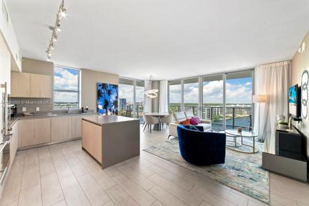 4010 S Ocean Dr R1102, Hollywood, Florida 33019, USA