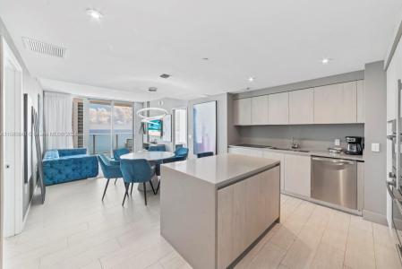 4010 S Ocean Dr R2505, Hollywood, Florida 33019, USA