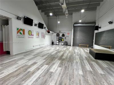 Shared 1,800 sqf Wellness Studio In Doral, Doral, Florida 33172, USA