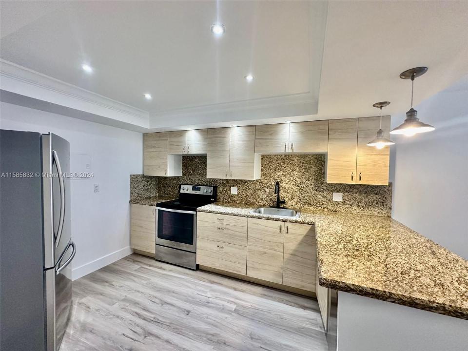 1301 NE Miami Gardens Dr 521 W, Miami, フロリダ 33179, アメリカ合衆国