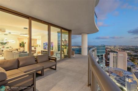 100 E Las Olas Blvd 4504, Fort Lauderdale, Florida 33301, USA