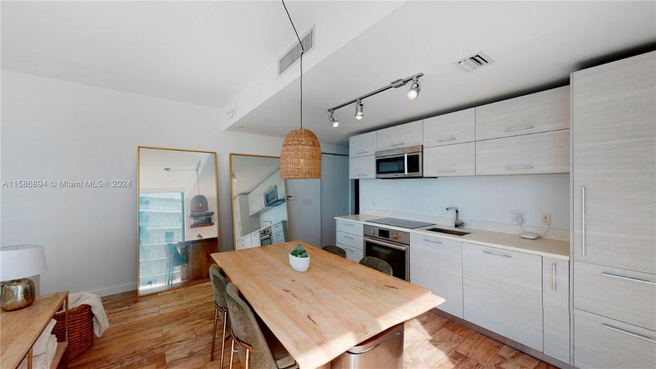 650 NE 32nd St 4607, Miami, Florida 33137
