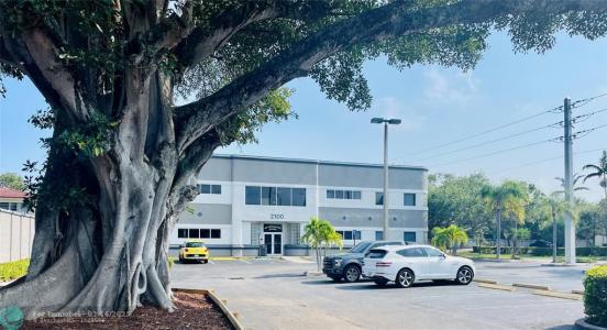 2100 NE 36th St 202, Lighthouse Point, Florida 33064