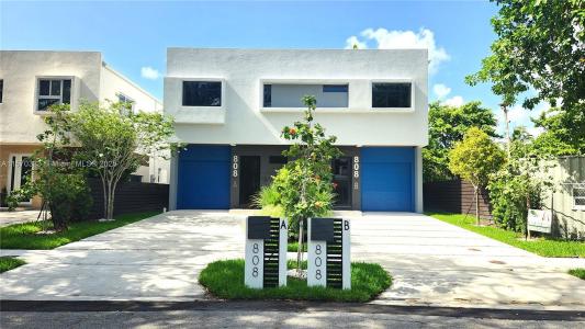808 SW 9th St 808-A, Fort Lauderdale, Florida 33315, USA