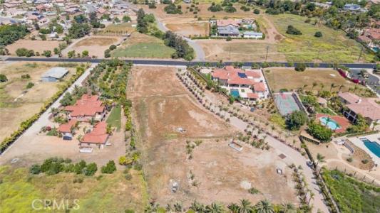 Lester Ave, Corona, كاليفورنيا 92881, الولايات المتحدة