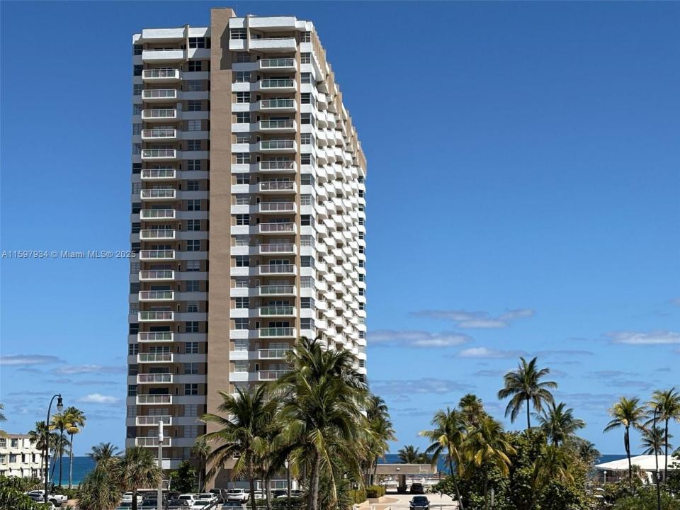 1965 S Ocean Dr 2F, Hallandale Beach, Floride 33009, États-Unis