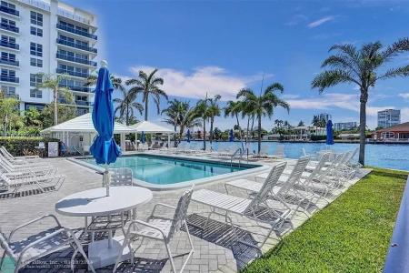 6489 Bay Club Dr 4, Fort Lauderdale, Florida 33308, USA