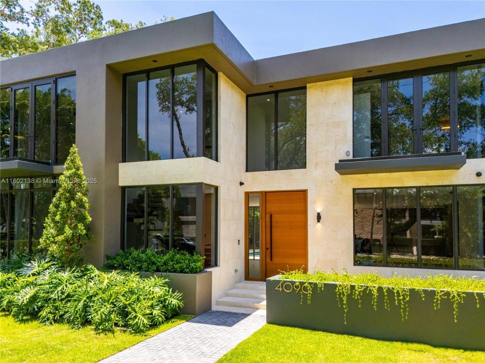 4090 Hardie Ave, Miami, Flórida 33133, Estados Unidos
