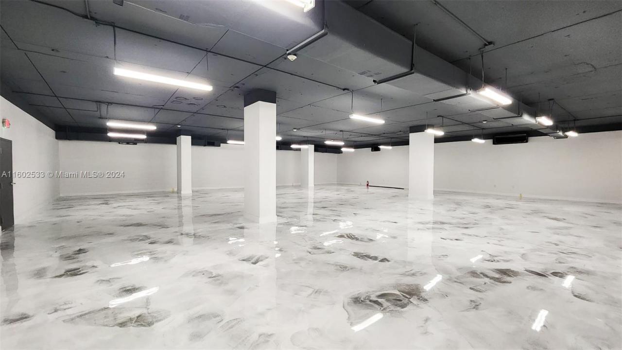 42 NW 27th Ave 305, Miami, Florida 33125, USA