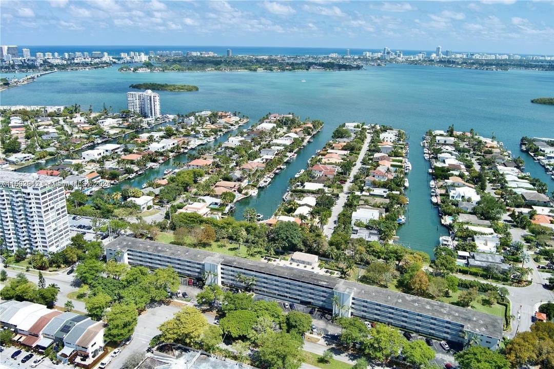 11855 NE 19th Dr 1, North Miami, Florida 33181