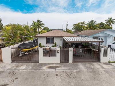 875 E 29th St, Hialeah, Floride 33013, États-Unis