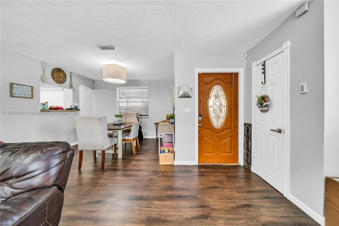 875 E 29th St, Hialeah, Florida 33013