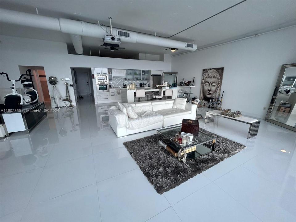 7934 West Dr 904, North Bay Village, Florida 33141, Stati Uniti