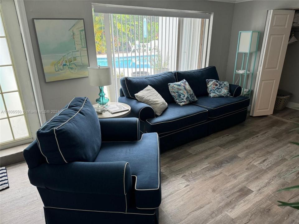 65 NE 24TH ST 61 B, Wilton Manors, פלורידה 33305, ארצות הברית של אמריקה 