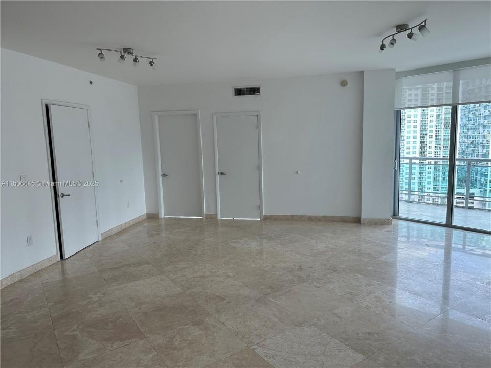 350 S Miami Ave 2302, Miami, Florida 33130, Stati Uniti