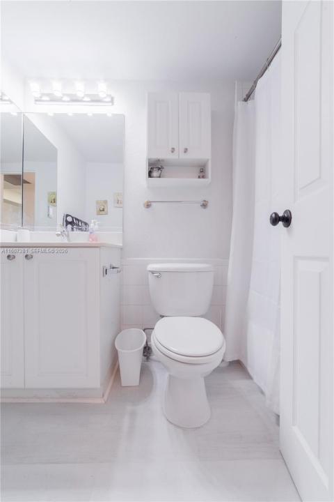 2501 S Ocean Dr 303, Hollywood, Florida 33019, Stati Uniti