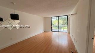 2350 NE 135th St 212, North Miami, Floride 33181, États-Unis