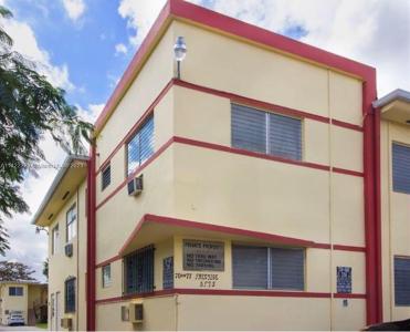 71 NW 76th St 16, Miami, フロリダ 33150, アメリカ合衆国