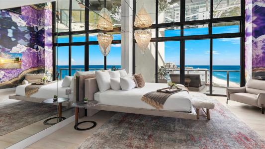 2201 Collins Ave 2006/UPH, Miami Beach, Florida 33139