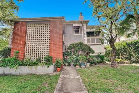 405 SW 11th Ave 2, Miami, Florida 33130, USA