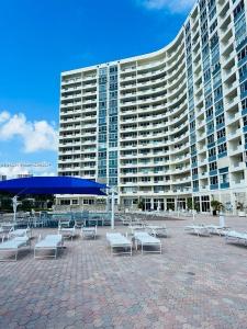 3180 S Ocean Dr 1405, Hallandale Beach, Florida 33009, USA
