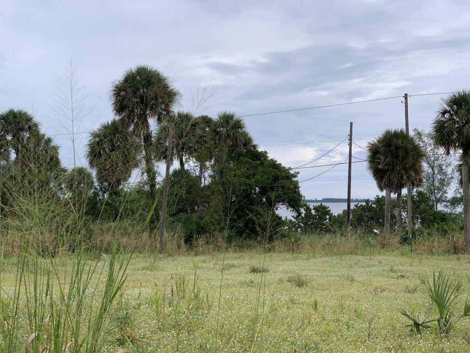 10609 S Indian River S Drive E, Fort Pierce, Florida 34982