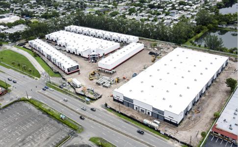 1050 N Congress Avenue Entire Building, West Palm Beach, פלורידה 33409, ארצות הברית של אמריקה 
