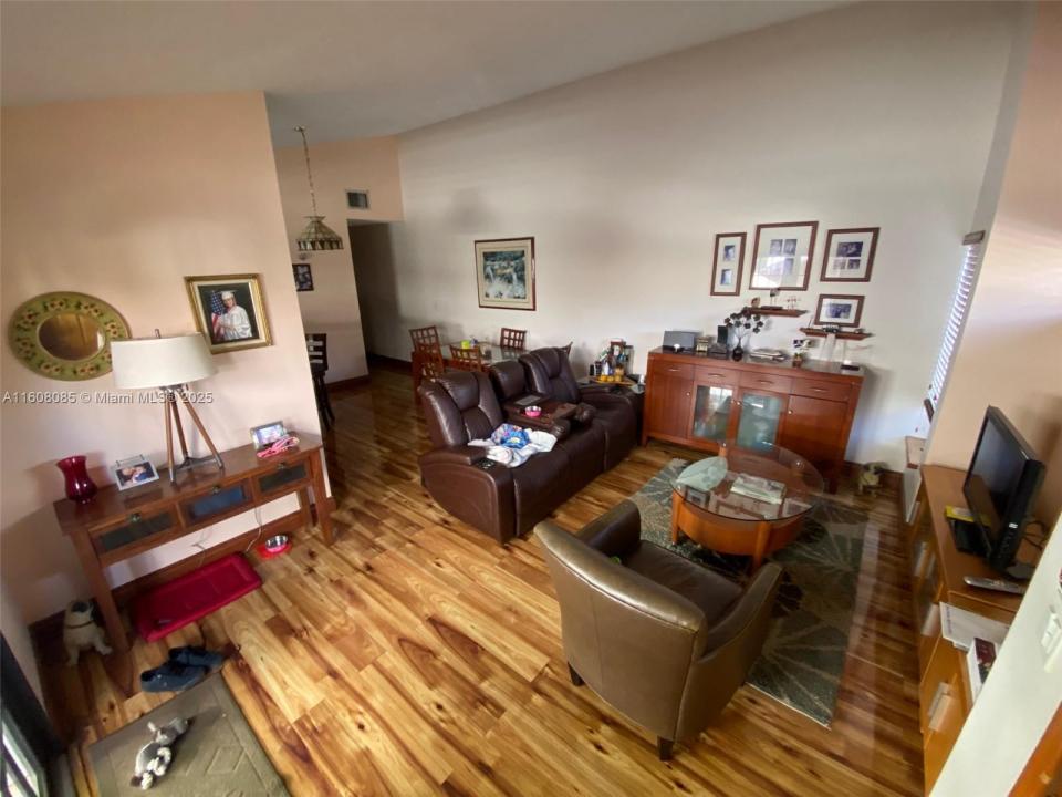 1632 SW 19th Ter, Miami, Флорида 33145, Соединенные Штаты
