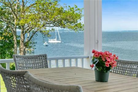 376 East Shore Road, Jamestown, Род Айленд 02835, Соединенные Штаты
