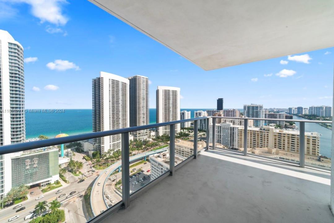 4010 S Ocean Dr R2409, Hollywood, Florida 33019, USA