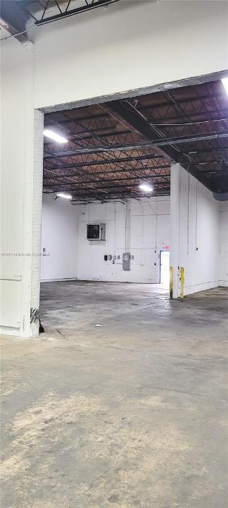 7320-7332 NW 58th St, Miami, Florida 33166