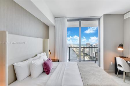 Hollywood, Florida 33019, USA