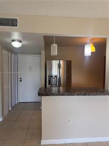 4324 NW 9th Ave 7-3A, Deerfield Beach, Florida 33064, USA