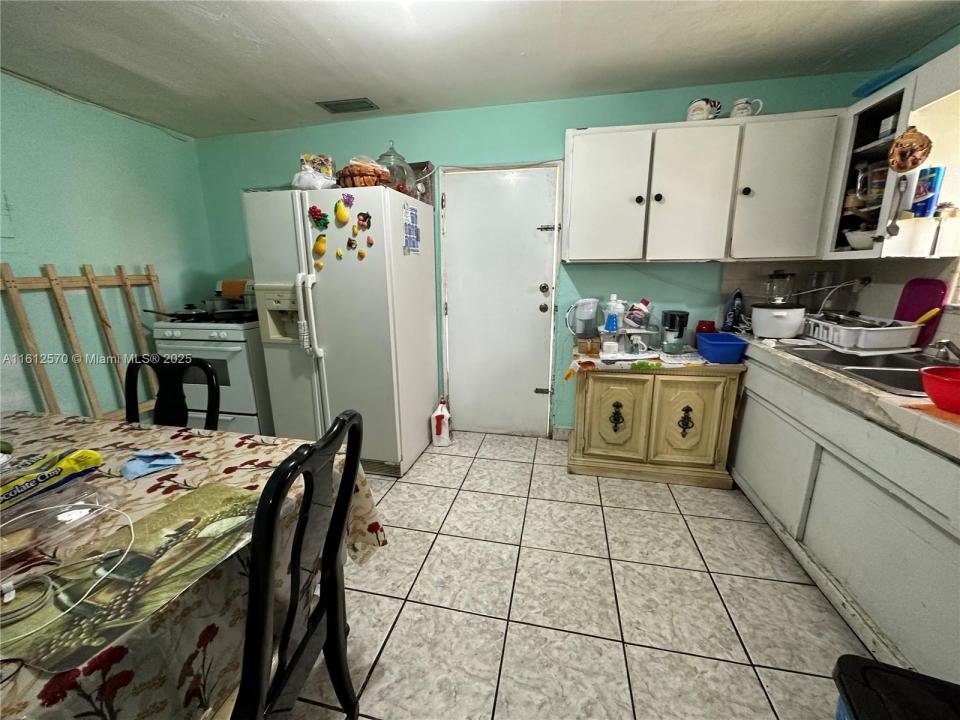 1842 NW 18th Ter, Miami, Florida 33125, HOA KỲ